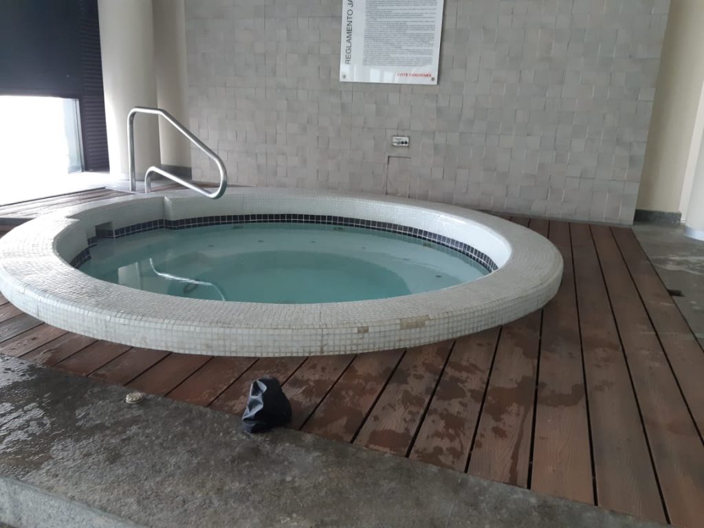 jacuzzi